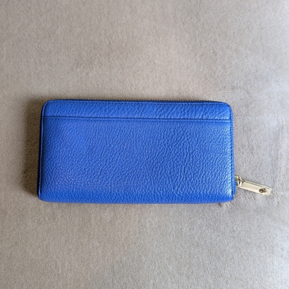 Kate Spade wallet in bright blue - Picture 2 of 4